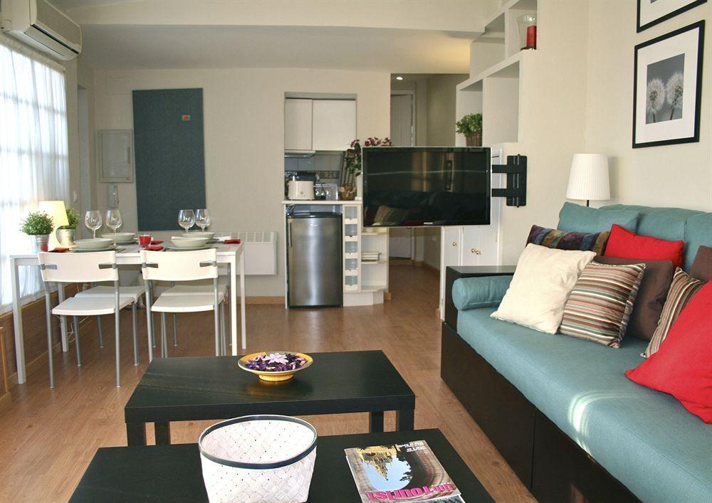 Plaza De Santa Cruz Apartment Sevilla Exterior foto